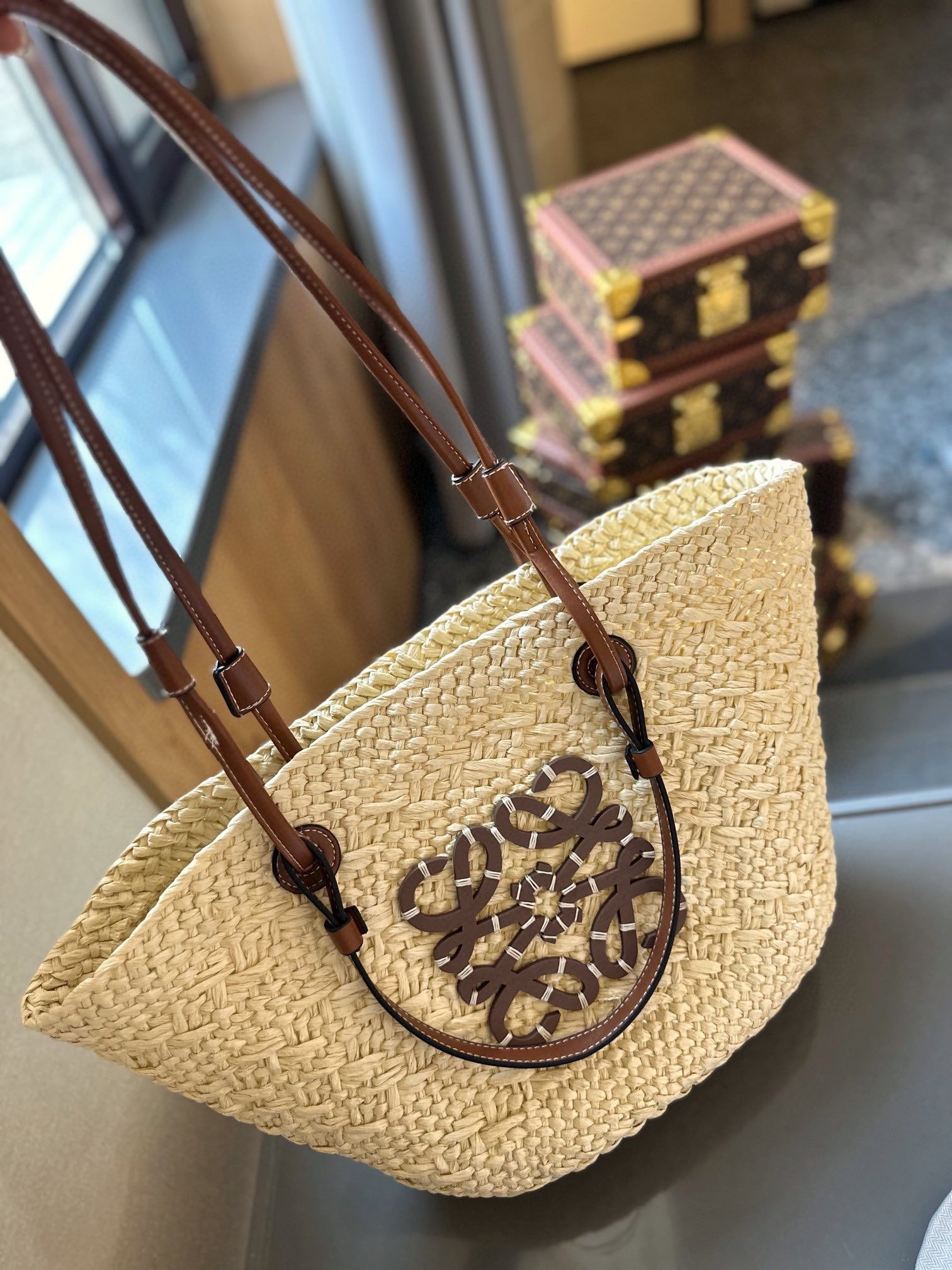 a98a3f363a85df2e9e7df6b86853a6c1-1 Anagram Basket bag in iraca palm and calfskin - Image 1